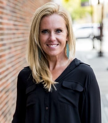 Portrait of Ali Holbrook, Bozeman Advisor | REALTOR®.