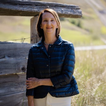 Portrait of Stacy Ossorio, E&V Private Office |  Managing Broker