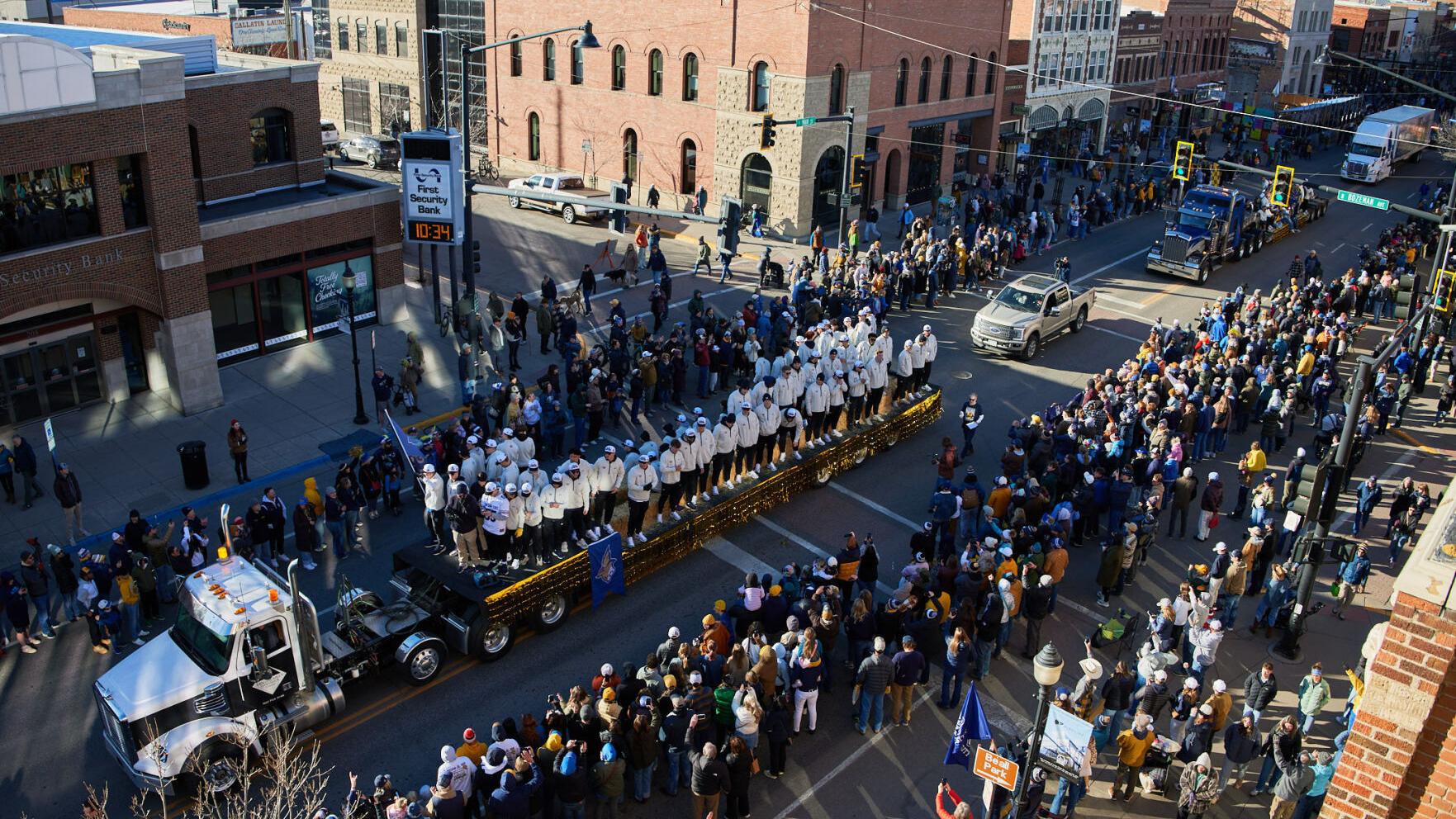 Downtown Bozeman restaurants and bars near Main Street on Bobcats game day